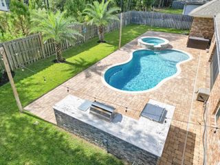 136 Buxtons Way, Freeport, FL 32439