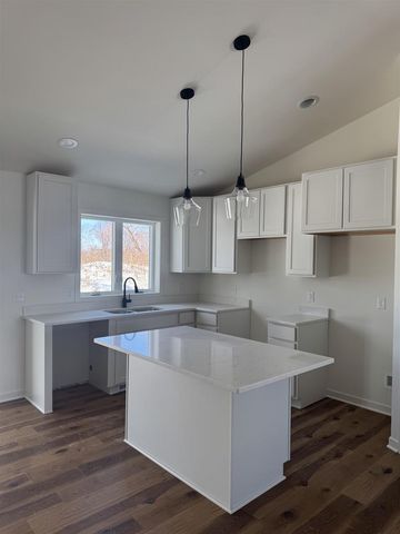 282 Santa Maria Drive, Arlington, WI 53991