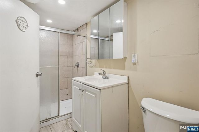 6607 Kennedy Boulevard, North Bergen, NJ 07047