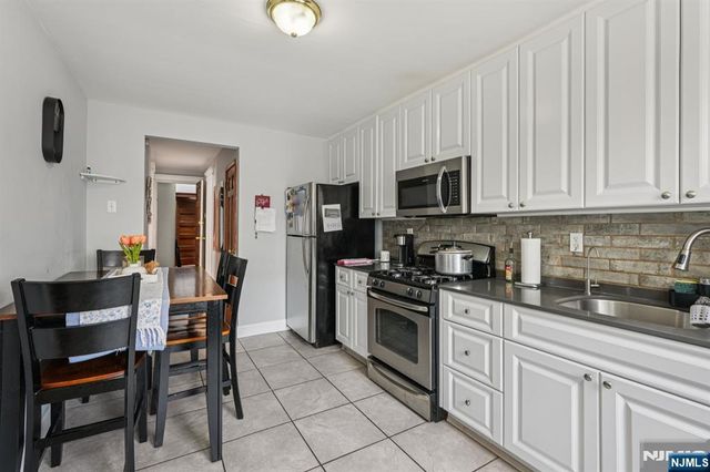 6607 Kennedy Boulevard, North Bergen, NJ 07047