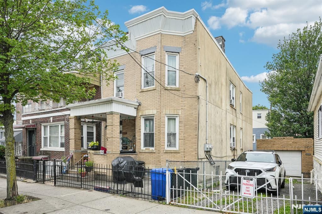 6607 Kennedy Boulevard, North Bergen, NJ 07047