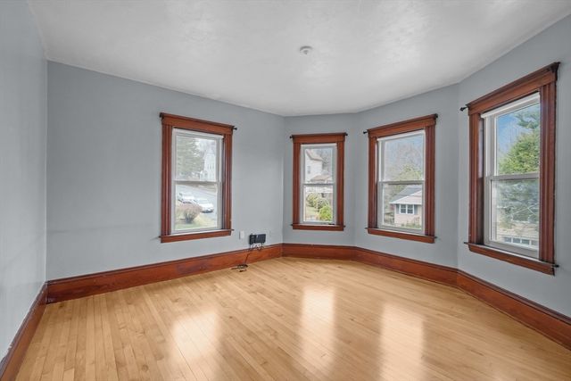 41 Tatman St, Worcester, MA 01607