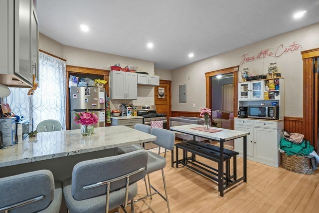 41 Tatman St, Worcester, MA 01607