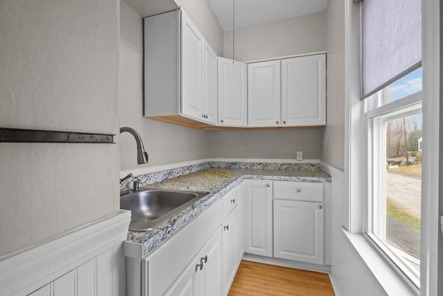 41 Tatman St, Worcester, MA 01607
