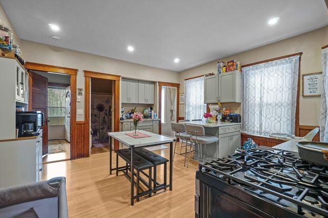 41 Tatman St, Worcester, MA 01607