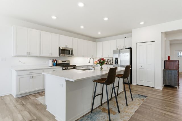 2215 E 109th Place, Crown Point, IN 46307