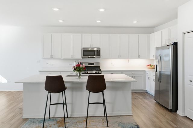 2215 E 109th Place, Crown Point, IN 46307