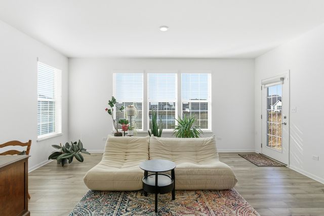 2215 E 109th Place, Crown Point, IN 46307