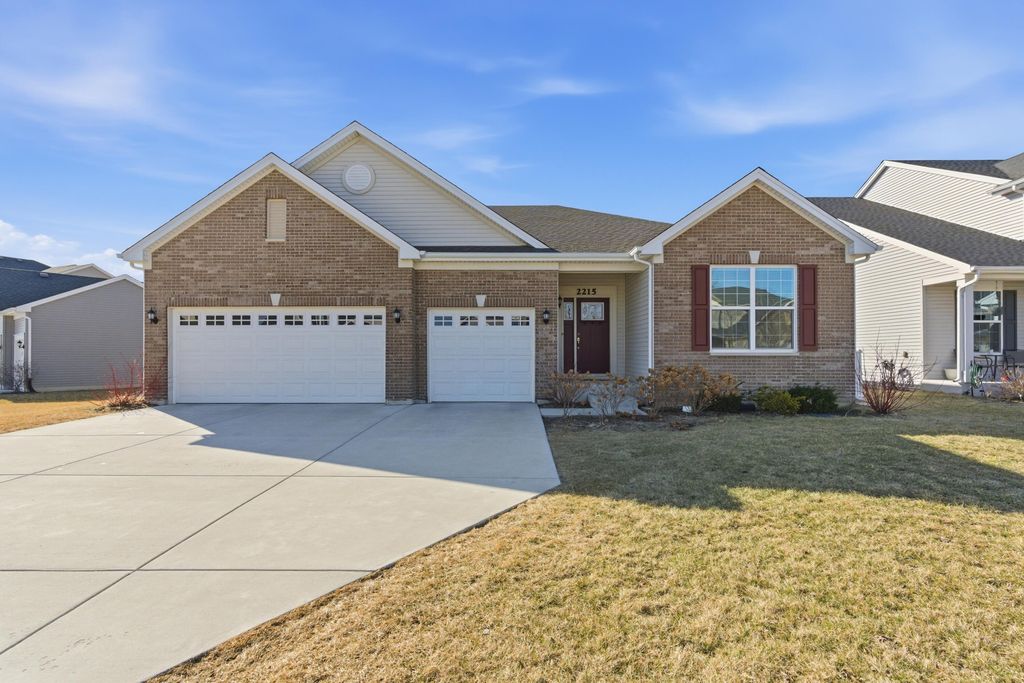 2215 E 109th Place, Crown Point, IN 46307