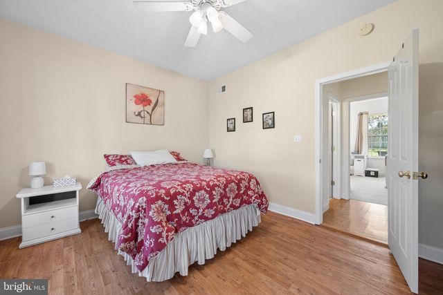 27 SHARONS LN, Martinsburg, WV 25403
