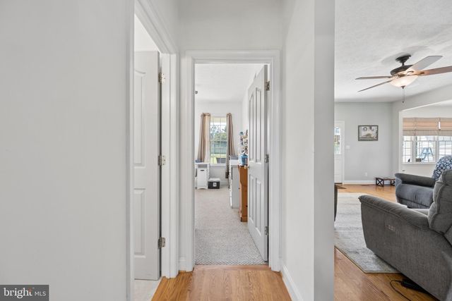 27 SHARONS LN, Martinsburg, WV 25403