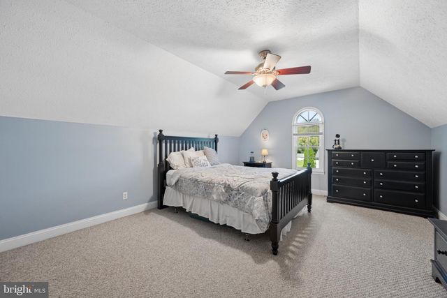 27 SHARONS LN, Martinsburg, WV 25403