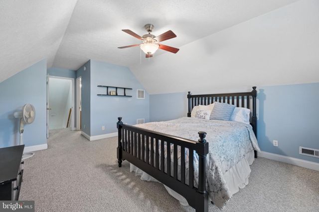 27 SHARONS LN, Martinsburg, WV 25403