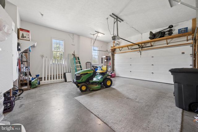 27 SHARONS LN, Martinsburg, WV 25403