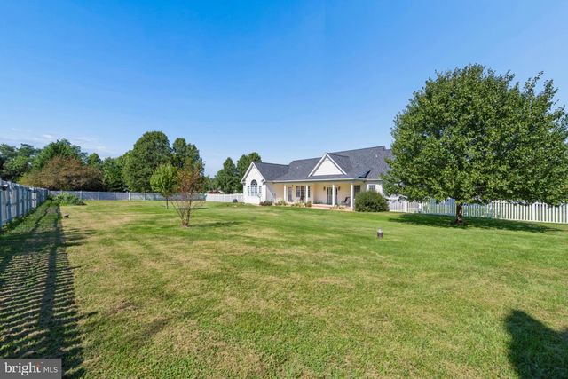 27 SHARONS LN, Martinsburg, WV 25403