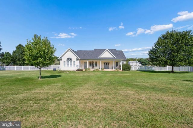 27 SHARONS LN, Martinsburg, WV 25403