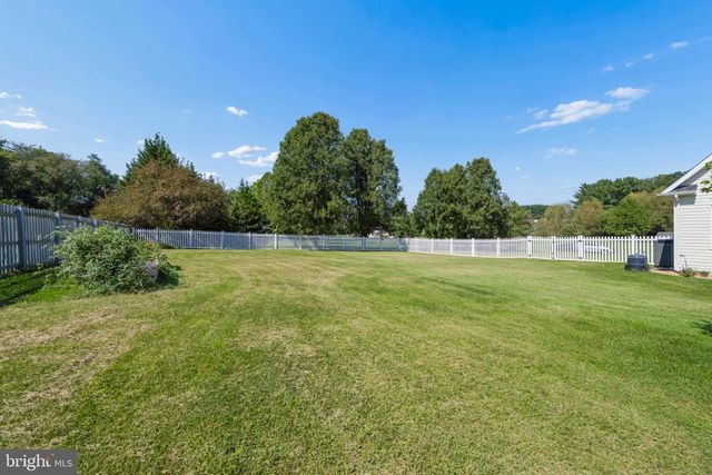 27 SHARONS LN, Martinsburg, WV 25403