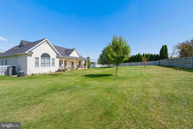 27 SHARONS LN, Martinsburg, WV 25403