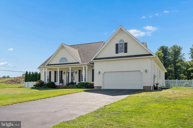 27 SHARONS LN, Martinsburg, WV 25403