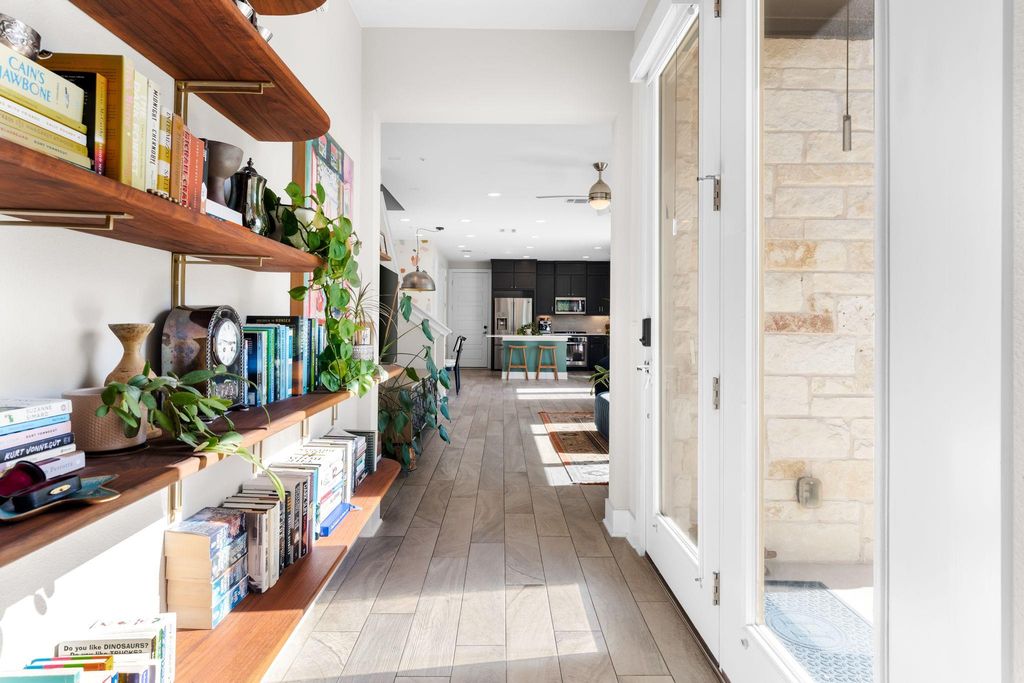 4301 Berkman DR A, Austin, TX 78723