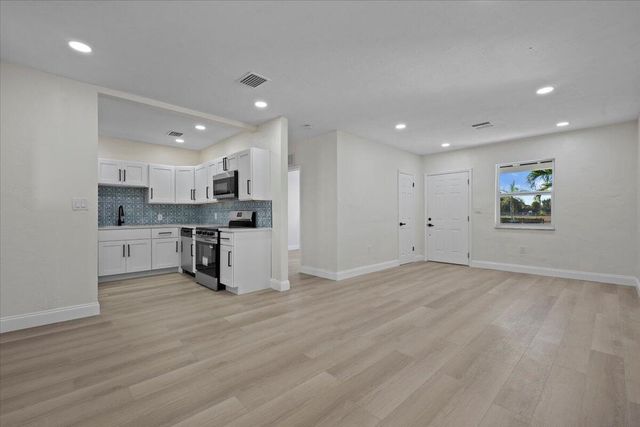 841 Highland Drive, West Palm Beach, FL 33405