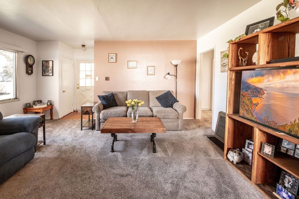 4403 Shadeway Road, Lakewood, CA 90713 — photo 2
