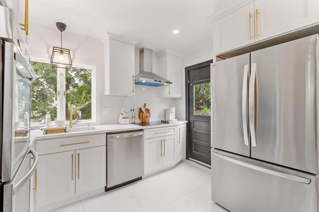 38 Carleton St, Whitman, MA 02382