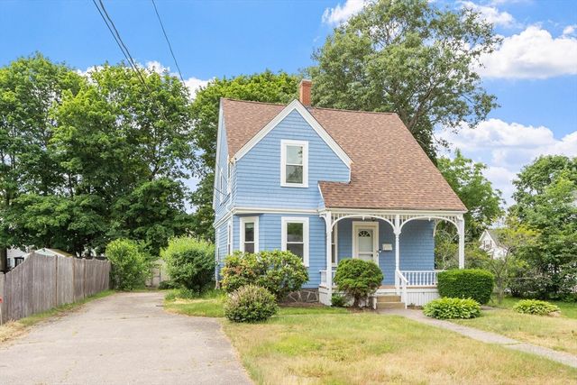 38 Carleton St, Whitman, MA 02382