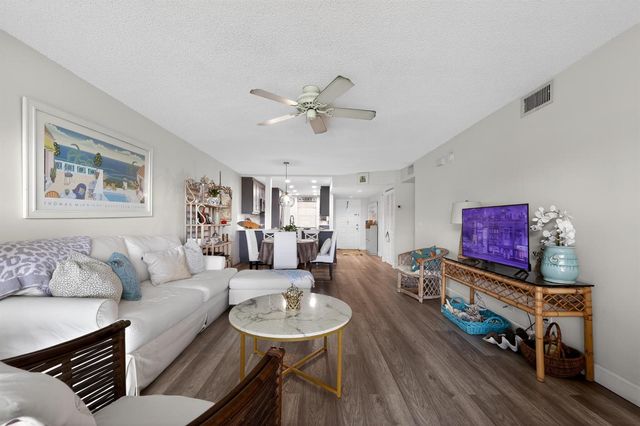 2898 SW 22nd Circle 231c, Delray Beach, FL 33445