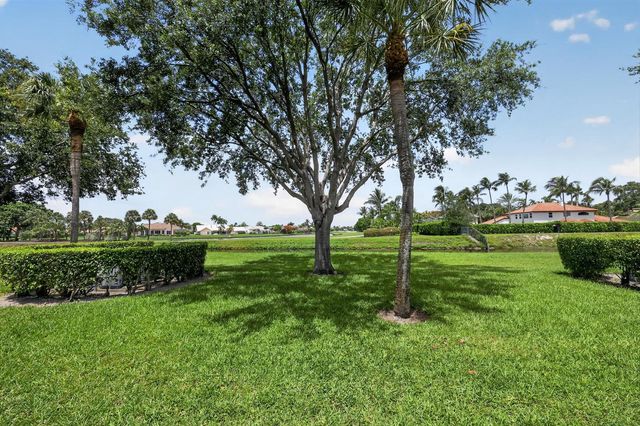 2898 SW 22nd Circle 231c, Delray Beach, FL 33445