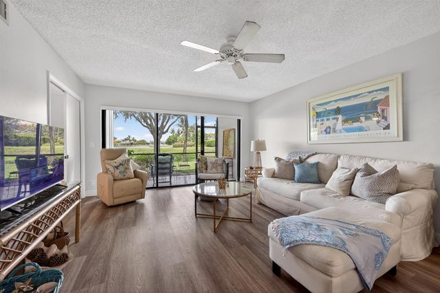 2898 SW 22nd Circle 231c, Delray Beach, FL 33445