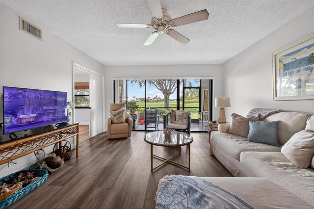 2898 SW 22nd Circle 231c, Delray Beach, FL 33445