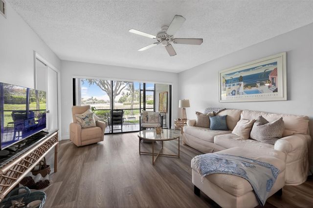 2898 SW 22nd Circle 231c, Delray Beach, FL 33445