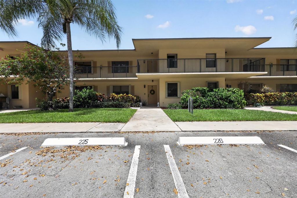 2898 SW 22nd Circle 231c, Delray Beach, FL 33445