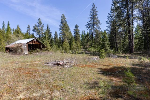 271 Deer Valley Ln, Newport, WA 99156