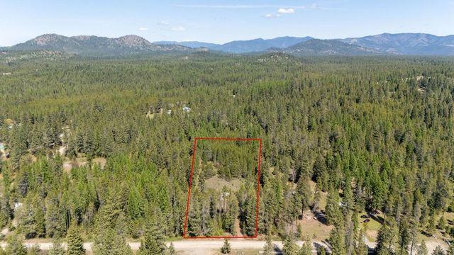 271 Deer Valley Ln, Newport, WA 99156