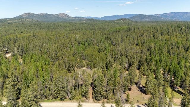 271 Deer Valley Ln, Newport, WA 99156