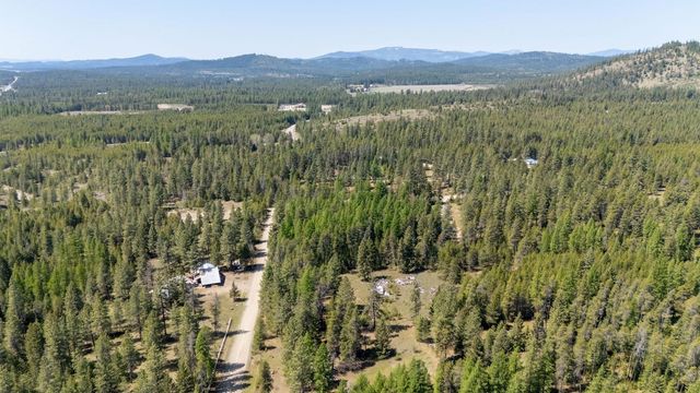 271 Deer Valley Ln, Newport, WA 99156