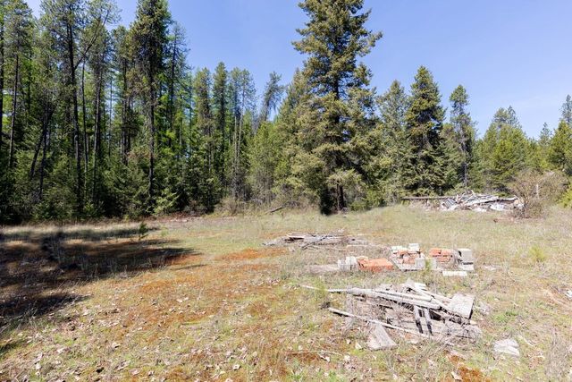 271 Deer Valley Ln, Newport, WA 99156