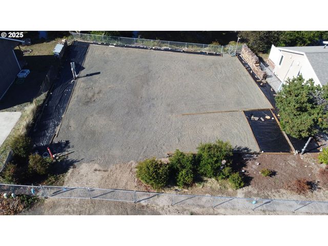 30505 I St, Ocean Park, WA 98640