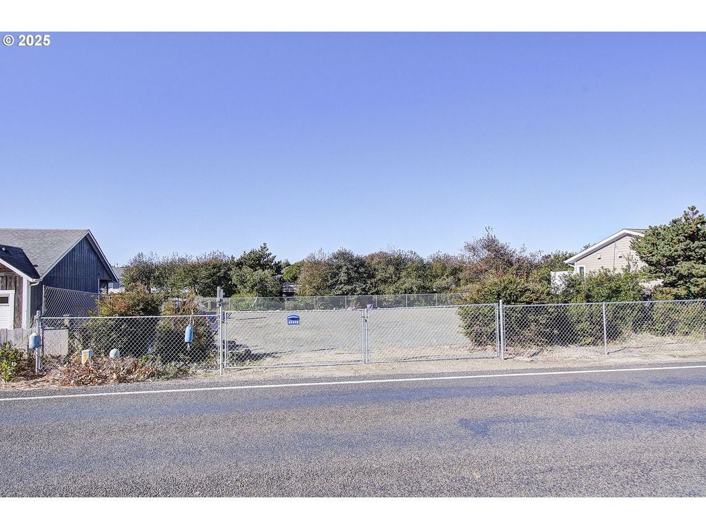 30505 I St, Ocean Park, WA 98640