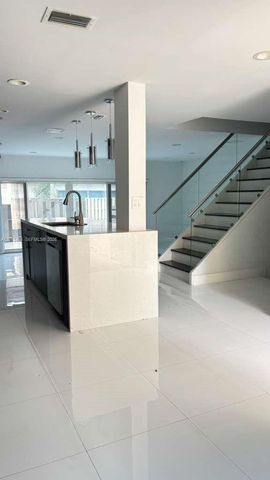 8195 NW 8th Manor 3, Plantation, FL 33324