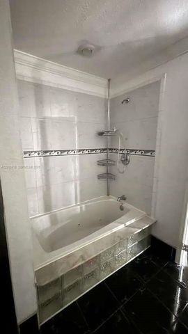 8195 NW 8th Manor 3, Plantation, FL 33324