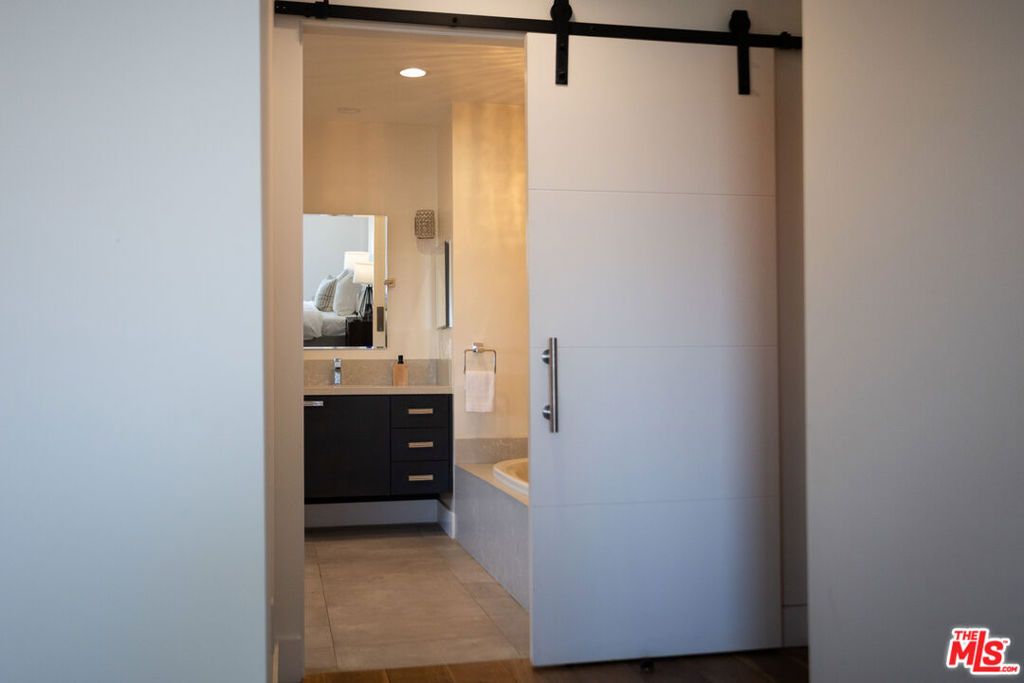 Image 24 of property listing at 2728 Angelo Drive, Los Angeles, CA 90077