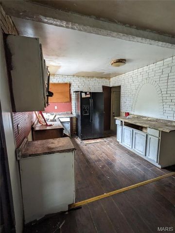 10333 Castle Drive, St Louis, MO 63136
