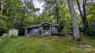 242 Upper Whitewater Road, Sapphire, NC 28774
