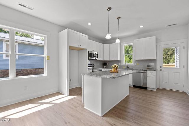 309 E Harnett Street, Dunn, NC 28334