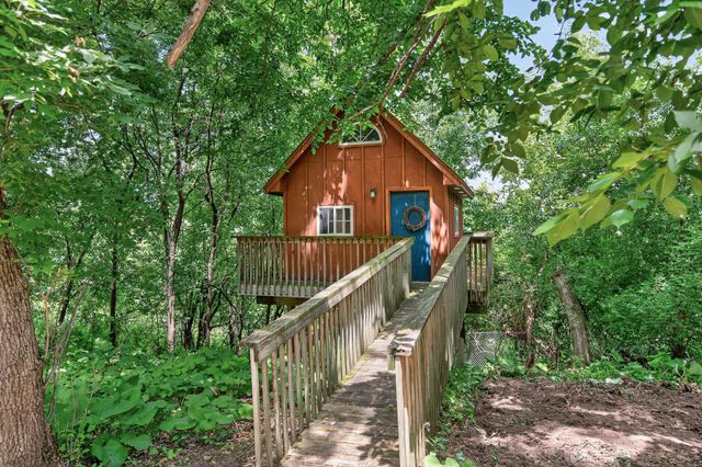 50 Sunny Side Lane, Sunfish Lake, MN 55118