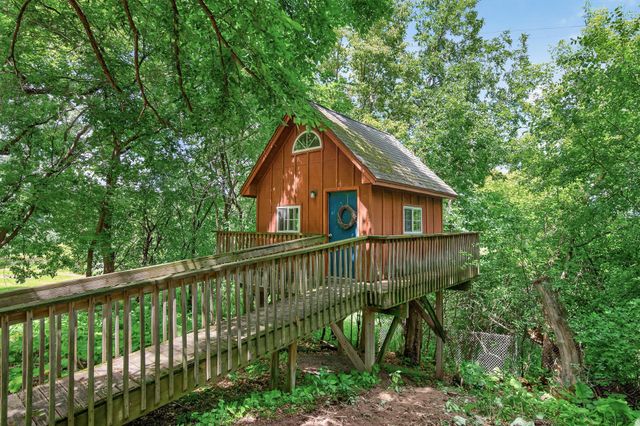 50 Sunny Side Lane, Sunfish Lake, MN 55118
