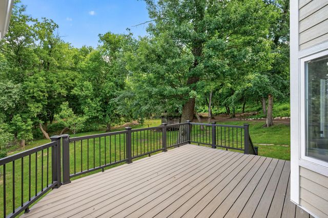 50 Sunny Side Lane, Sunfish Lake, MN 55118